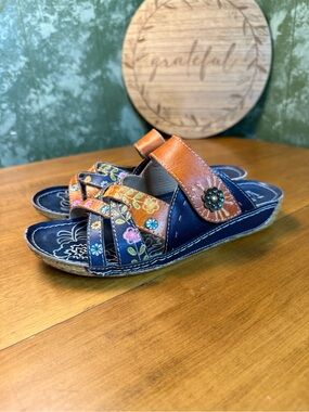 L'Artiste by Spring Step Women's Genuine Leather Leigh Slide Sandals 6-6.5